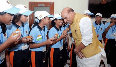 किसी भी व्यक्ति के चरित्र निर्माण में मानवीय मूल्य सबसे अहम : रक्षा मंत्री