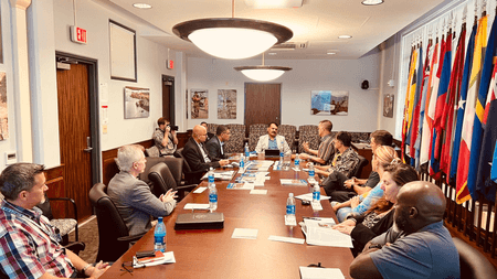 अमेरिका में नौसेना प्रमुख, आपदा प्रबंधन और समुद्री सहयोग पर की चर्चा