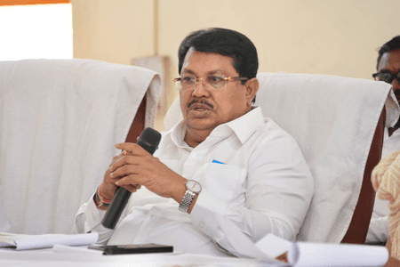 दलितों-आदिवासियों की योजनाएं रोक 'लाडली बहना' योजना में पैसा डालना अन्याय : विजय वडेट्टीवार