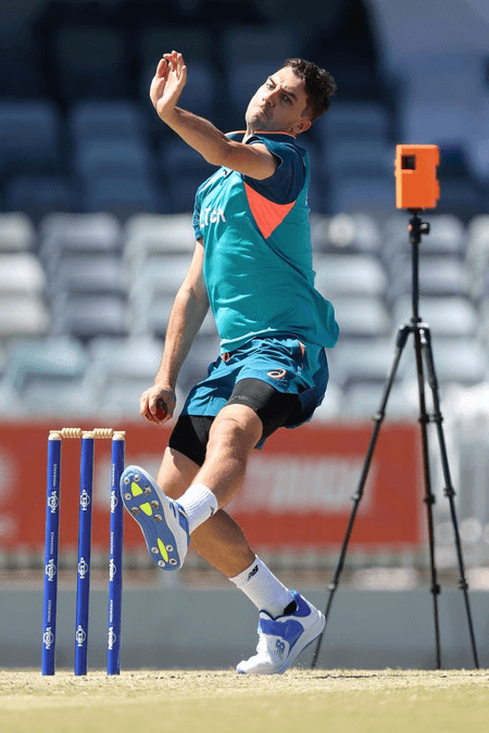 एशेज सीरीज : गाबा में वापसी कर सकते हैं पैट कमिंस, लगातार हो रहा गति में सुधार