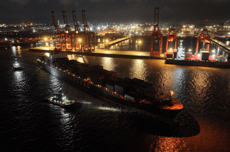 दुनिया की पहली चीन-यूरोप आर्कटिक कंटेनर एक्सप्रेस लाइन शुरू