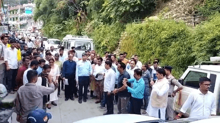 उत्तराखंड: थराली में आपदा प्रभावित क्षेत्रों का केंद्रीय टीम ने हवाई और स्थलीय सर्वेक्षण किया