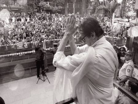 अमिताभ बच्चन को जीने की ताकत कौन देता है? सोशल मीडिया पर फैंस संग बात की शेयर