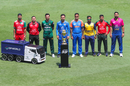 एशिया कप में भारत-पाकिस्तान की भिड़ंत पर सुप्रीम कोर्ट ने कहा, 'मैच शुड गो ऑन'