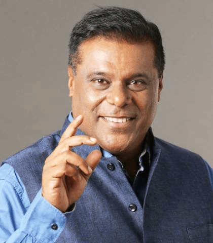 बठिंडा के 'साड्डा पत्तर' के छोले-भटूरे खाकर झूमे आशीष विद्यार्थी