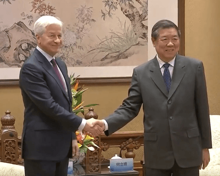 चीनी उप प्रधानमंत्री ने जेपी मॉर्गन चेस एंड कंपनी के चेयरमैन से मुलाकात की