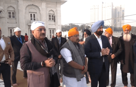 वीर बाल दिवस पर भाजपा के कार्यकारी अध्यक्ष नितिन नबीन ने गुरुद्वारा बंगला साहिब में टेका मत्था