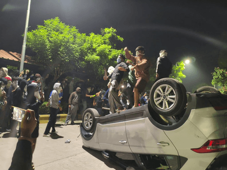 सीहोर के वीआईटी विश्वविद्यालय में फैली पीलिया, छात्रों ने किया हंगामा व तोड़फोड़