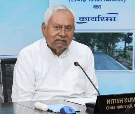 बिहार चुनाव से पहले ग्राम कचहरी सचिव का मानदेय बढ़ा, युवाओं और महिलाओं के लिए भी अहम फैसले