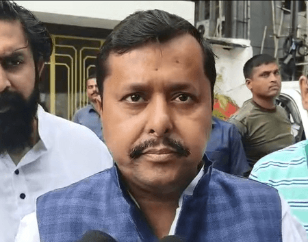 राजनीति के अलावा सामाजिक कार्यकर्ता के रूप में जाने जाते हैं नितिन नबीन