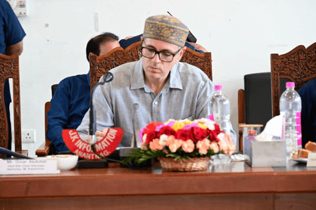 अनंतनाग: सीएम उमर अब्दुल्ला ने राहत कार्यों का लिया जायजा, तेजी से पुनर्वास के निर्देश