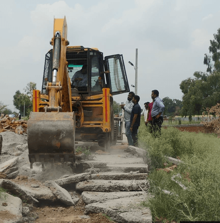 यूपी : सलारपुर में अवैध निर्माण पर नोएडा प्राधिकरण ने 39 लोगों को दिया नोटिस, एक सप्ताह का अल्टीमेटम