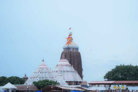 जगन्नाथ मंदिर का झंडा हवा के विपरीत दिशा में क्यों लहराता है? जानिए रहस्य