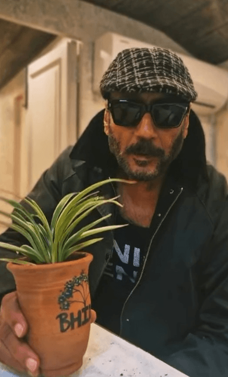 अशोक कुमार की पुण्यतिथि पर जैकी श्रॉफ ने किया याद