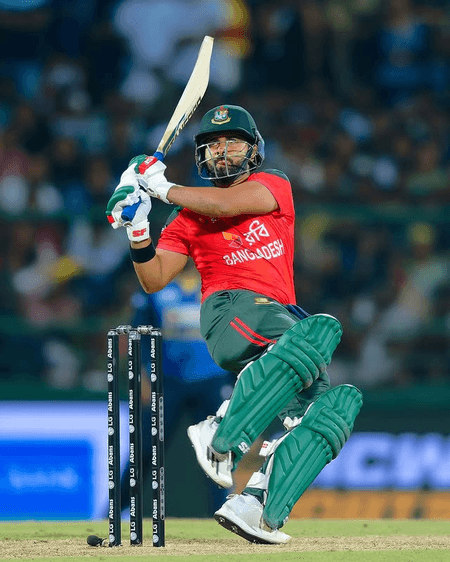 आयरलैंड के खिलाफ निर्णायक टी20 मैच के लिए बांग्लादेशी टीम में शमीम हुसैन की वापसी