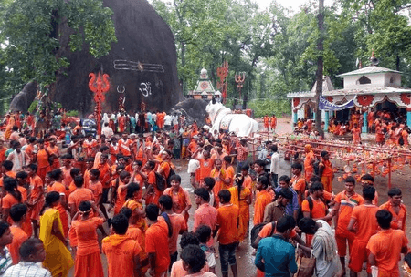 सावन विशेष : छोटे टीले से 80 फीट तक... हर साल बढ़ता है महादेव का अर्धनारीश्वर शिवलिंग, दिखती हैं जल तरंग
