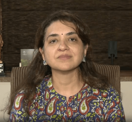 ममता बनर्जी को विकास के मुद्दे पर वोट मांगना चाहिए : शाइना एनसी