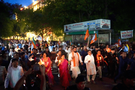 पटना: भाजपा ने निकाला कैंडल मार्च, पीएम मोदी को अपशब्द पर माफी की मांग