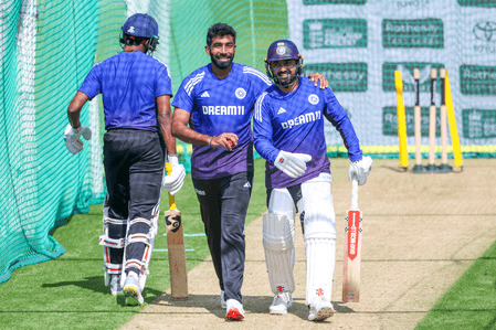 वो सफल हो या असफल, उसे पर्याप्त मौके दें, करुण नायर के समर्थन में बोले आकाश चोपड़ा