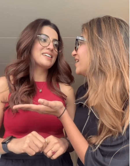 सोशल मीडिया पर खास अंदाज में दिखीं अक्षरा सिंह, दोस्त को दी प्यार भरी झिड़की!