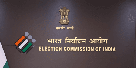 चुनाव आयोग ने 'वोट चोरी' जैसे शब्दों पर जताई कड़ी आपत्ति, कहा- यह मतदाताओं पर सीधा हमला