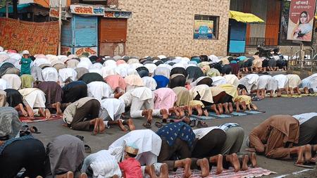 बुरहानपुर और मुरादाबाद में ईद-उल-अजहा की नमाज शांतिपूर्ण संपन्न, भाईचारे का संदेश