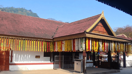 एक ऐसा मंदिर जहां आज भी ब्रह्मचारी रूप में तपस्या कर रहे हैं भगवान शिव