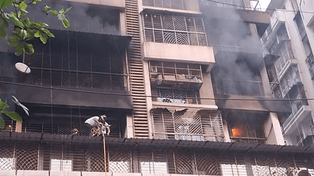 महाराष्ट्र: नवी मुंबई के कामोठे में आग लगने से मां-बेटी की दर्दनाक मौत