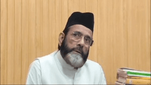 जो लालच में धर्म परिवर्तन करवाए, वह देश भी बेच सकता है: मुस्लिम धर्मगुरु मौलाना तौकीर रजा