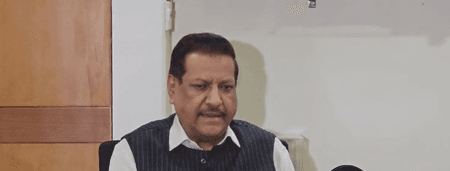 सच्चाई छुपाने से भारत की वैश्विक विश्वसनीयता को नुकसान हो रहा है : पृथ्वीराज चव्हाण