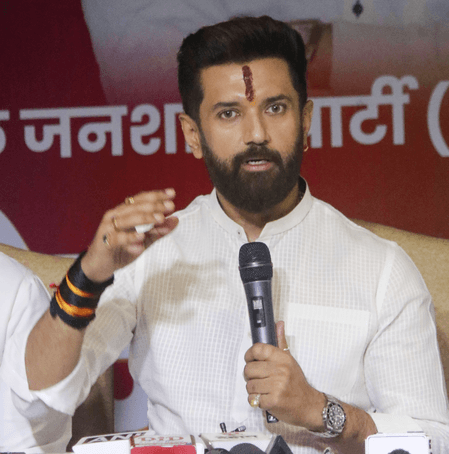 विपक्ष में बिहार विधानसभा चुनाव के बहिष्कार की हिम्मत नहीं : चिराग पासवान