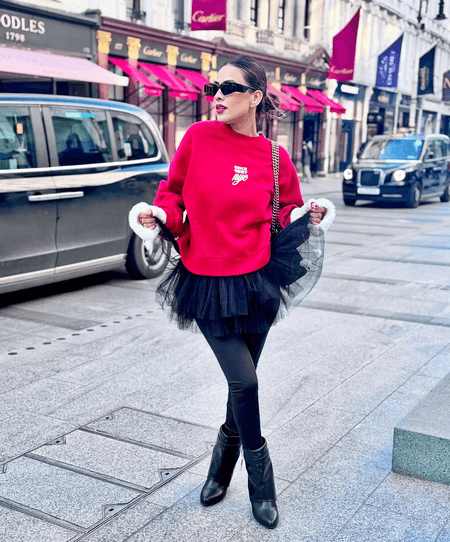 निया शर्मा ने शेयर की इंग्लैंड वेकेशन की यादें, स्टाइलिश अंदाज में आईं नजर