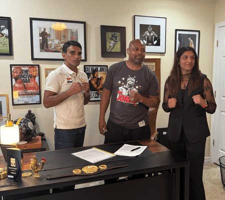 टोक्यो ओलंपियन मुक्केबाज सिमरनजीत कौर पेशेवर मुक्केबाज बनीं