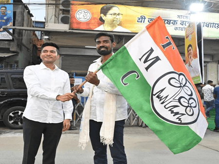 चुनाव से पहले बंगाल की राजनीति में हलचल, सीपीआई (एम) नेता प्रतिकुर रहमान टीएमसी में शामिल