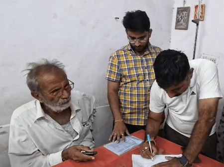 राजस्थान बस हादसा: शवों की पहचान के लिए डीएनए टेस्ट, मृतकों के परिजन पहुंचे अस्पताल