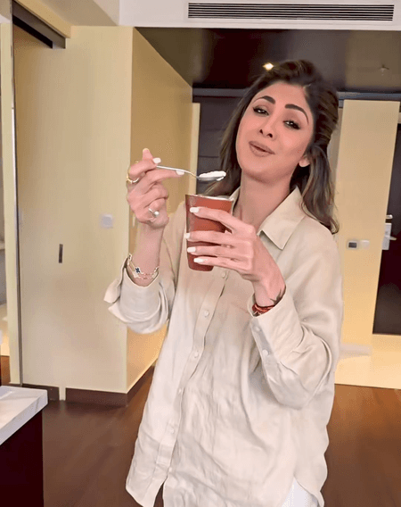 शिल्पा शेट्टी ने खास अंदाज में मनाया 'धड़कन' का जश्न