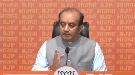 विदेश में राहुल गांधी हमेशा भारत की छवि बिगाड़ते हैं, इसमें कोई आश्चर्य नहीं: सुधांशु त्रिवेदी