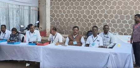 बीएमसी समेत महाराष्ट्र की 29 नगर निगमों के लिए वोटों की गिनती शुरू