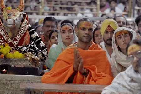 महाकाल के दर्शन करने उज्जैन पहुंचे शिखर धवन, भस्म आरती में शामिल हुए