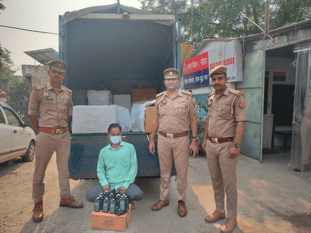 नोएडा पुलिस का एक्शन, 60 पेटी अवैध शराब के साथ एक तस्कर गिरफ्तार