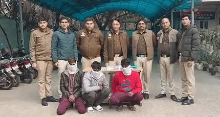 दिल्ली : अपहरण के मामले में तीन आरोपी गिरफ्तार, हथियार और मोबाइल बरामद