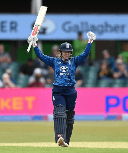 भारत के खिलाफ टी20 से पहले इंग्लैंड की टीम में एक्लेस्टोन की वापसी से ब्यूमोंट खुश