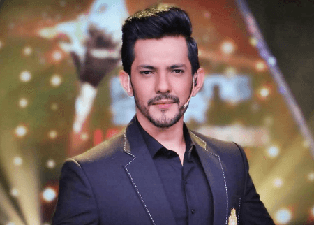 आदित्य नारायण ने खोले राज, बोले- 'कम उम्र में की थी लाखों की कमाई, आने लगा था घमंड'