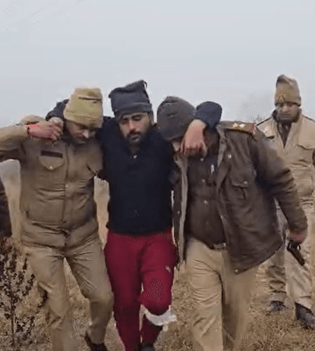 बरेली: पुलिस मुठभेड़ में कुख्यात अपराधी फैजान गिरफ्तार, एक कांस्टेबल घायल