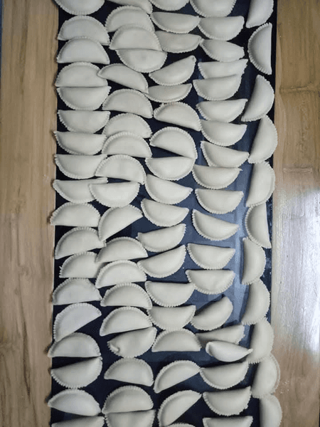 हरतालिका तीज पर घरों से आने लगी पेड़किया बनने की सोंधी खुशबू 