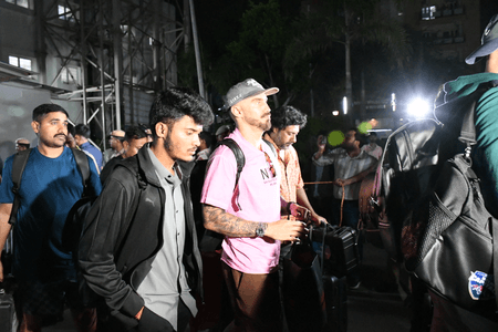 आईपीएल के मई में दोबारा शुरू होने की तैयारी के बीच विदेशी खिलाड़ियों ने भारत छोड़ना शुरू किया