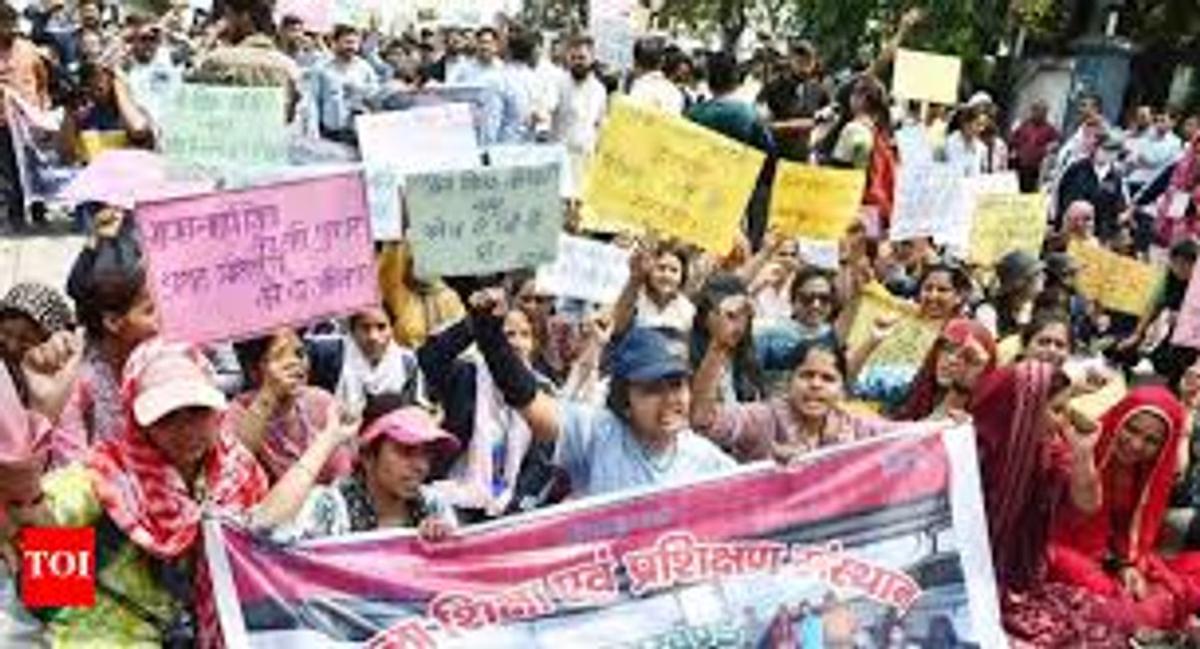 MKP College salary issue