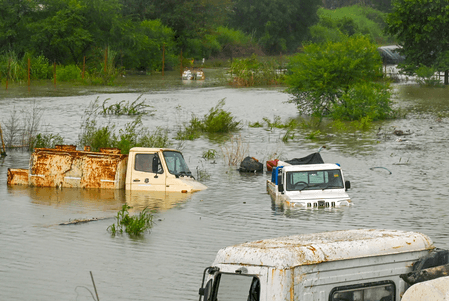 एनसीआर में बारिश का कहर, डूब क्षेत्र पूरी तरह जलमग्न, राहत कार्यों में जुटा प्रशासन