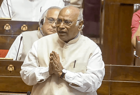 उधमपुर सड़क हादसे में सीआरपीएफ के दो जवान शहीद, खड़गे और प्रियंका गांधी ने जताया दुख