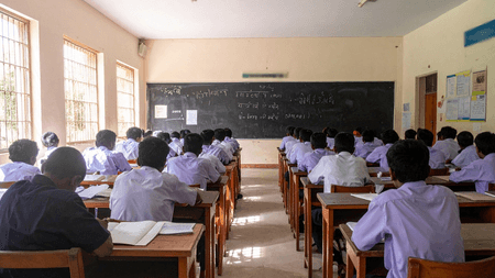 दिल्ली के बाद बेंगलुरु के 40 स्कूलों को मिली बम से उड़ाने की धमकी, जांच शुरू